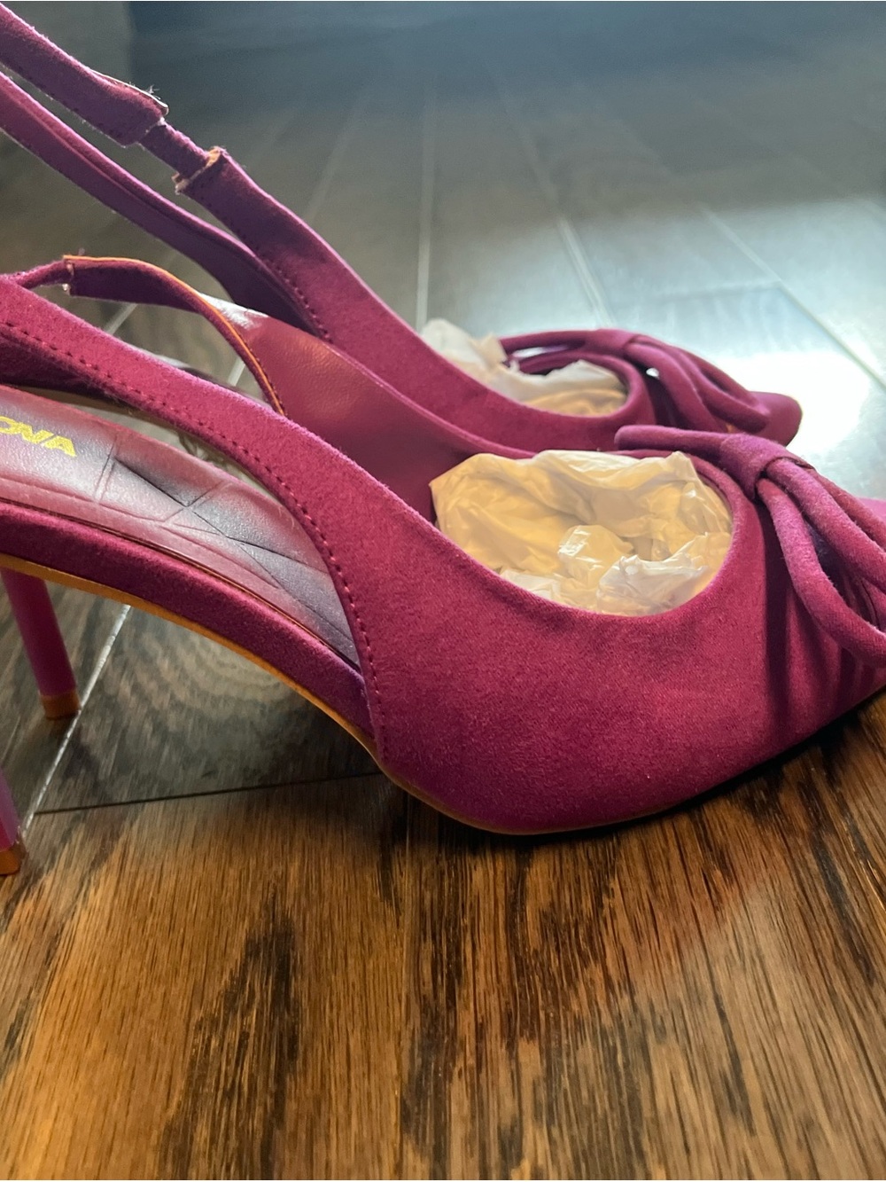 Fashion Nova Fuchsia Pointed Toe Slingback Flats with Bow - Picture 2 of 3